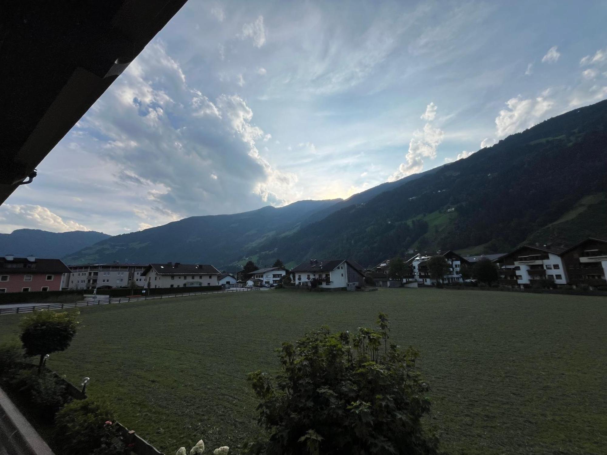 Zell Views Apartments Zell am Ziller Esterno foto