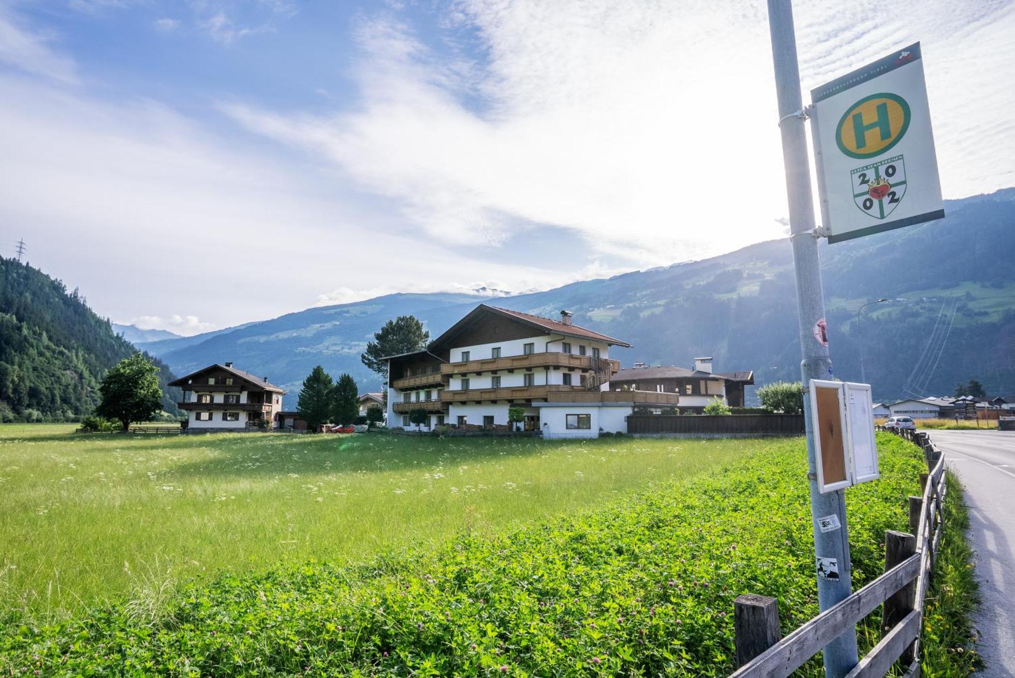 Zell Views Apartments Zell am Ziller Esterno foto